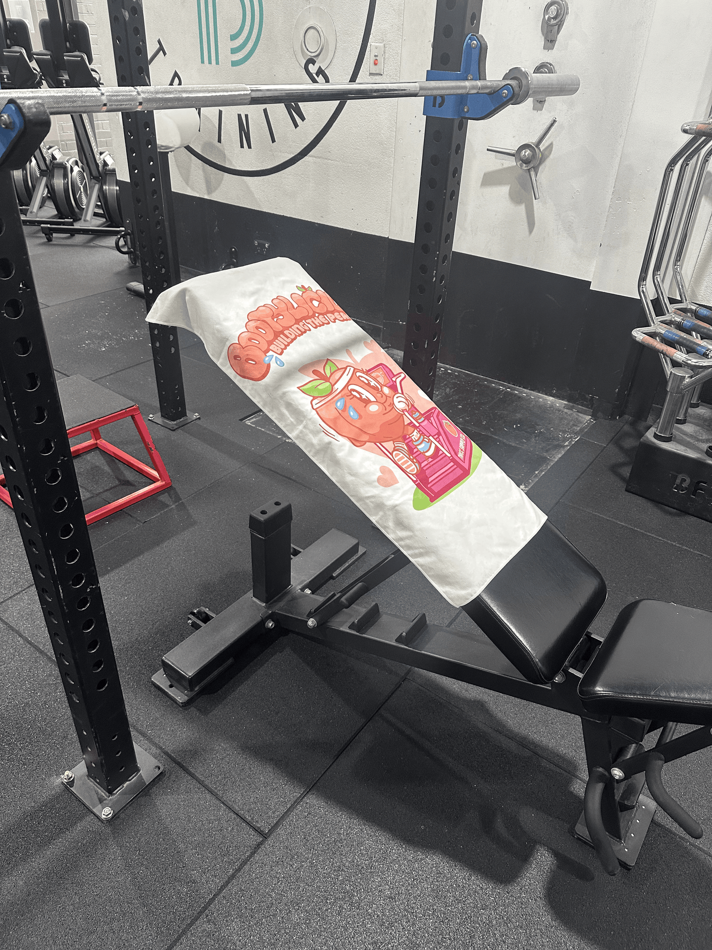 Bootylicious Towel - incline Bench Press